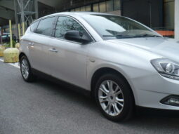 Lancia Delta 1.6 MJT ORO 120 CV NAVI AUTOMATICA! pieno