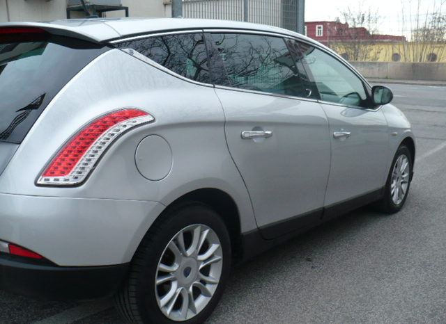 Lancia Delta 1.6 MJT ORO 120 CV NAVI AUTOMATICA! pieno
